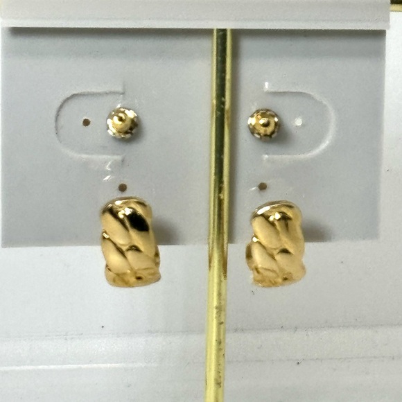 Vintage Gold & Mint Enamel Drop Earrings by Lilly’s - Classic & Elegant … - Picture 7 of 10